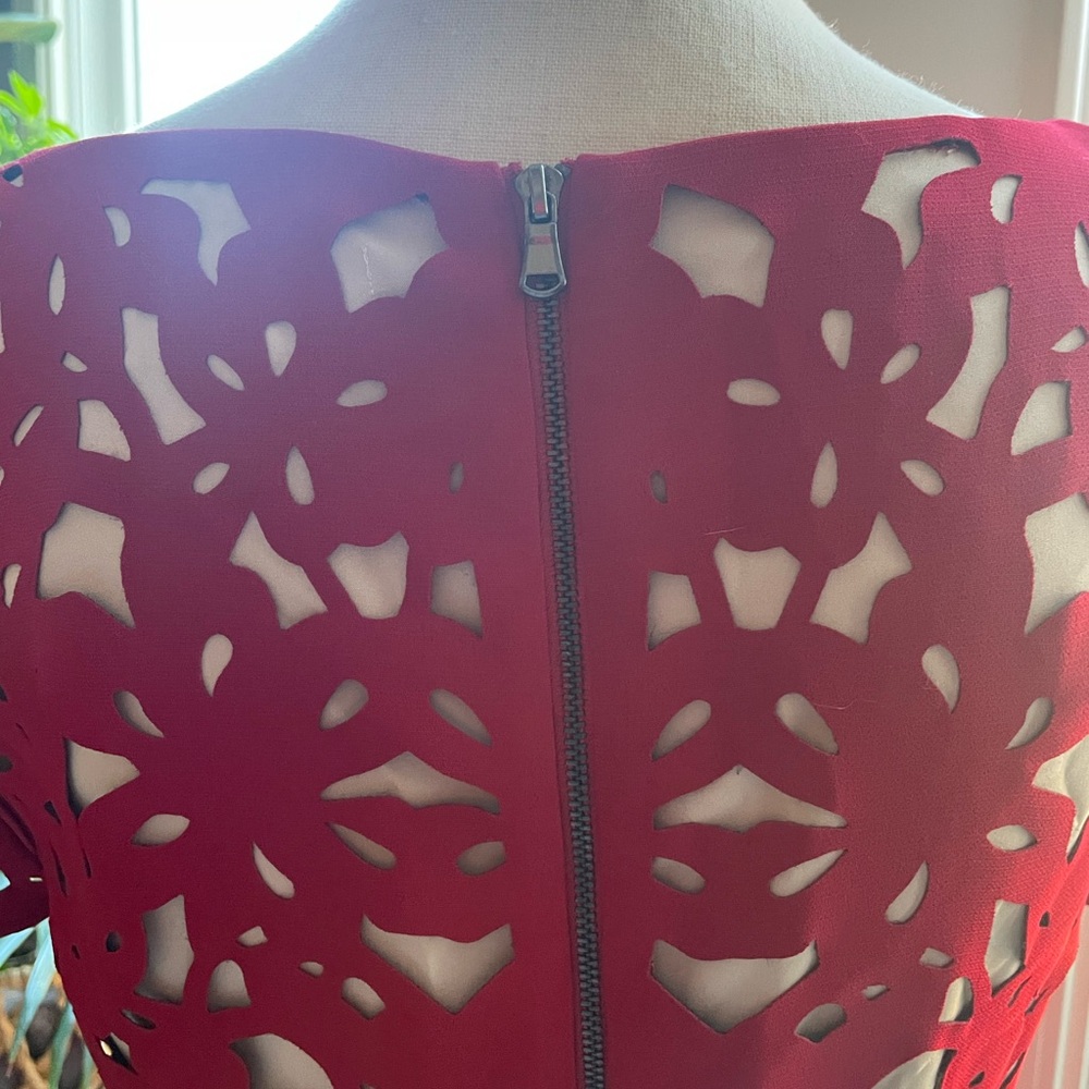 Moulinette Soeurs Laser-Cut Red Fit & Flare dress in SZ 6 in gently used cond - Picture 2 of 10